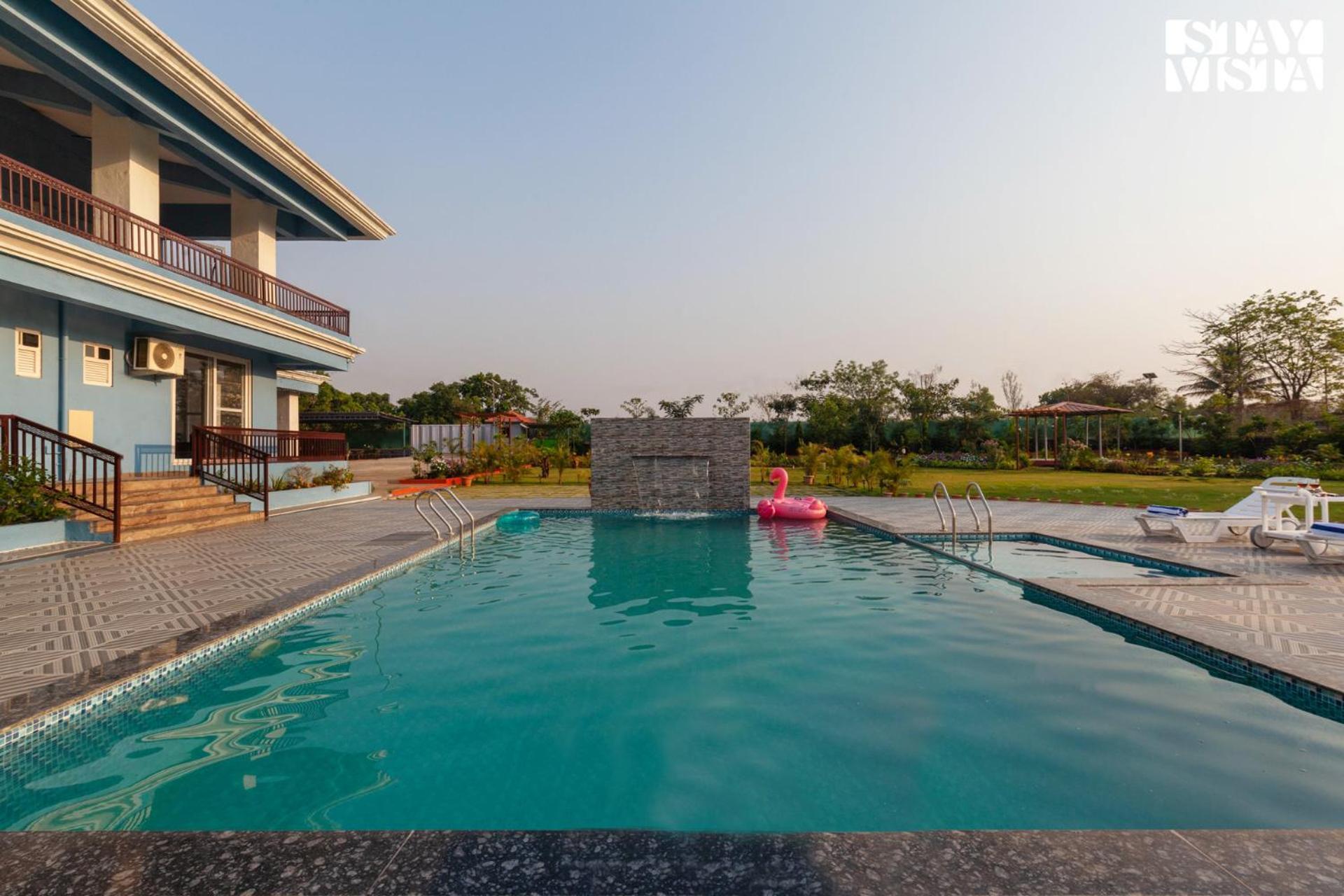 Stayvista'S Hillside Meadows - Mountainside Retreat With Farm View, Pool & Deck, Lawn & Gazebo Chinchavli Eksteriør bilde