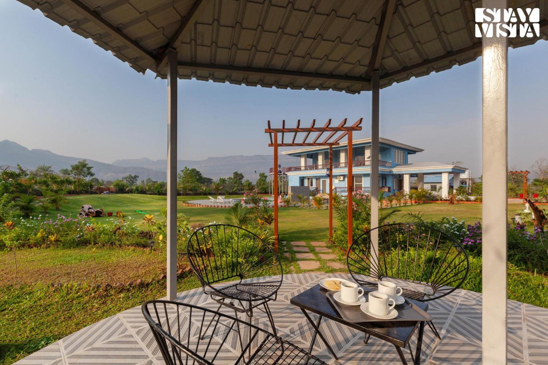 Stayvista'S Hillside Meadows - Mountainside Retreat With Farm View, Pool & Deck, Lawn & Gazebo Chinchavli Eksteriør bilde