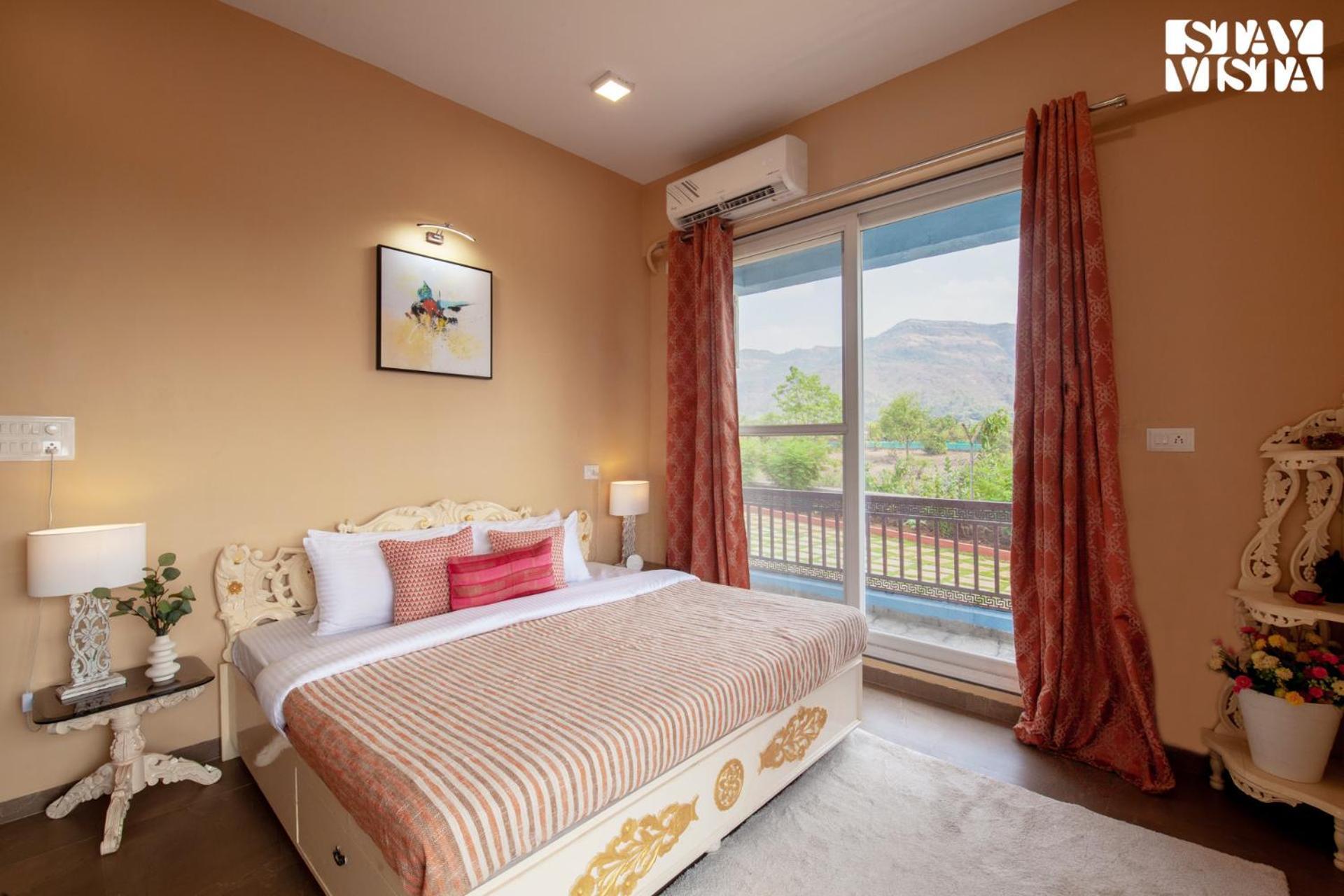 Stayvista'S Hillside Meadows - Mountainside Retreat With Farm View, Pool & Deck, Lawn & Gazebo Chinchavli Eksteriør bilde